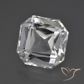 11.26カラットの天然クリアホワイトクォーツ（13.1×12.8 mm・エメラルドカット）