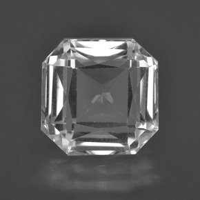 6.78カラットの天然クリアホワイトクォーツ（11.3×11.2 mm・エメラルドカット）