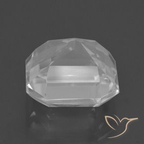 8.72カラットの天然クリアホワイトクォーツ（12.4×12.3 mm・エメラルドカット）
