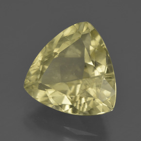 5.18カラットの天然レモンクォーツ（12.3×12 mm・トリリアント）