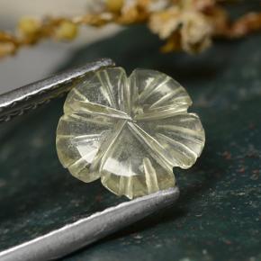 0.96カラットの天然レモンクォーツ（8.7×8.5 mm・フラワーカット）