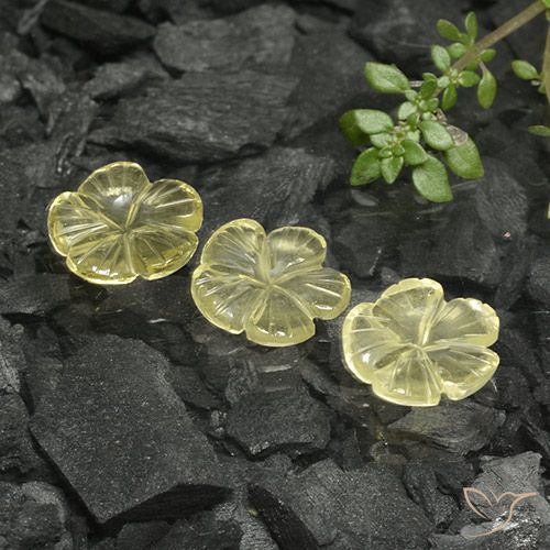 7.02ctw 天然 薄いクリームイエロー 石英, フラワーカット, 透明