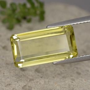 5.93カラットの天然レモンクォーツ（15.3×8 mm・エメラルドカット）