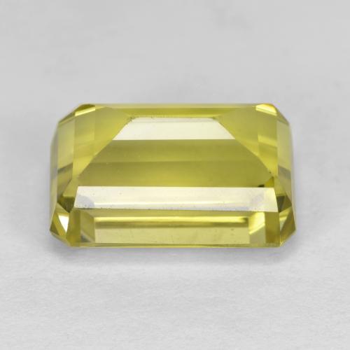 6.77カラットの天然ミディアムイエロークォーツ（13×8.2 mm・エメラルドカット）