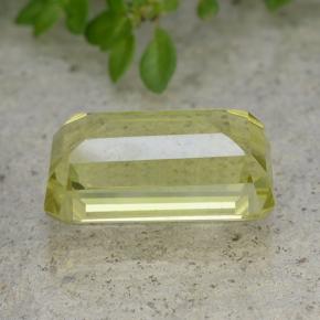 6.60カラットの天然ミディアムイエロークォーツ（14.1×8.3 mm・エメラルドカット）