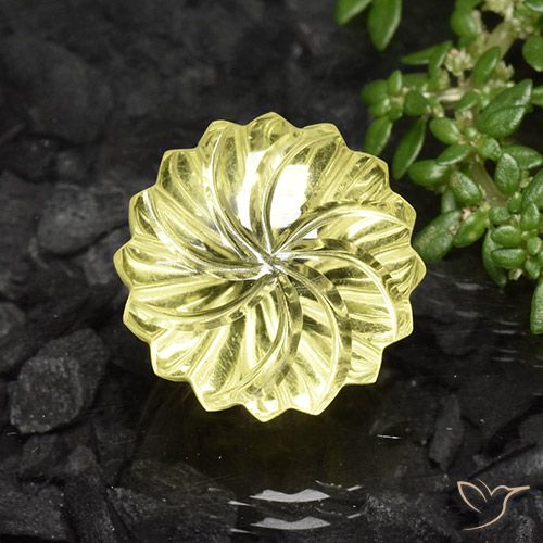13.38ct 天然 薄いコーンイエロー 石英, フラワーカット, 透明