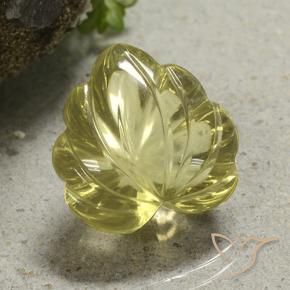 9.86カラットの天然ミディアム薄いイエロー石英、フラワーカット、透明
