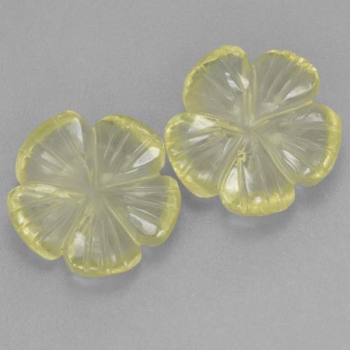 7.27カラットの天然レモンイエロークォーツ（11.9×11.7 mm・フラワーカット）