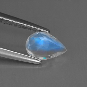 0.52カラットの天然ブルーホワイトレインボームーンストーン、洋梨の形、VVS-VS