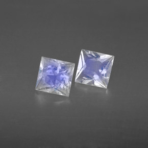 自然派の商品を探す ct ブルーホワイト レインボームーンストーン 宝石, 四角形, インド からGemSelectで. 在庫あり、世界各国へ発送!