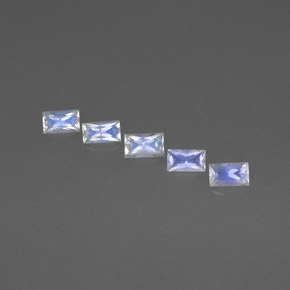 自然派の商品を探す ct ブルー＆ホワイト レインボームーンストーン 宝石, バゲット, インド からGemSelectで. 在庫あり、世界各国へ発送!