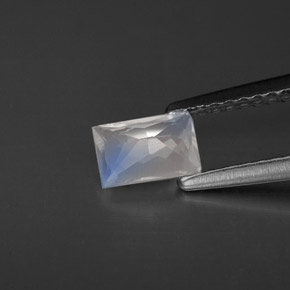 0.45カラットの天然ブルーホワイトレインボームーンストーン、バゲット、VS