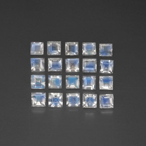 カラットの天然ブルー＆ホワイトレインボームーンストーン（3.1×3 mm・透明）