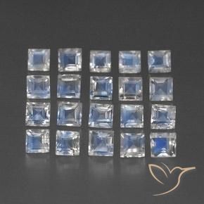 Shop natural 3.27ct 青みがかったホワイト レインボームーンストーン gems, 四角形, from インド at GemSelect. In stock, global shipping!