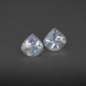 自然派の商品を探す ct ブルーホワイト レインボームーンストーン 宝石, 透明, インド からGemSelectで. 在庫あり、世界各国へ発送!