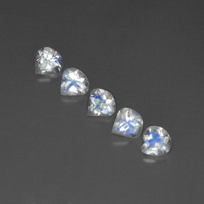 自然派の商品を探す ct ブルーホワイト レインボームーンストーン 宝石, 透明, インド からGemSelectで. 在庫あり、世界各国へ発送!