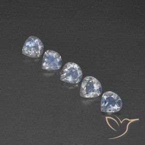 Shop natural 1.86ct 青みがかったホワイト レインボームーンストーン gems, 洋梨の形, from インド at GemSelect. In stock, global shipping!