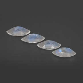 自然派の商品を探す ct ブルーホワイト レインボームーンストーン 宝石, 透明, インド からGemSelectで. 在庫あり、世界各国へ発送!