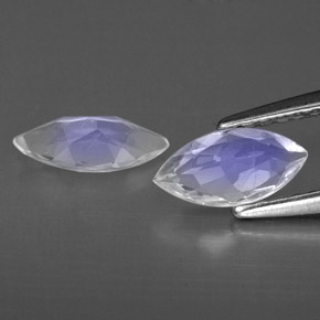 自然派の商品を探す ct ブルーホワイト レインボームーンストーン 宝石, 透明, インド からGemSelectで. 在庫あり、世界各国へ発送!