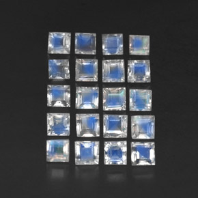 カラットの天然ブルー＆ホワイトレインボームーンストーン（3.1×3.1 mm・透明）