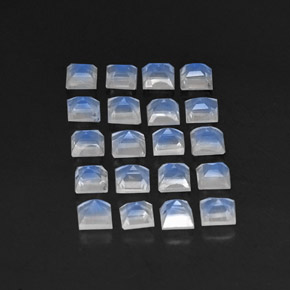 カラットの天然ブルー＆ホワイトレインボームーンストーン（3.2×3.2 mm・透明）