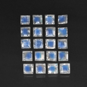 3.39カラットの天然青みがかった白レインボームーンストーン（3.1×3.1 mm・透明）