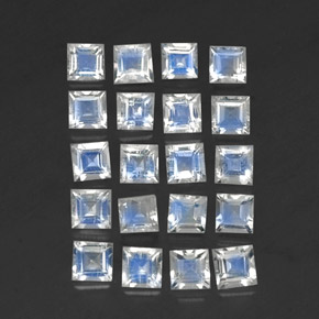 カラットの天然ブルー＆ホワイトレインボームーンストーン（3×3 mm・四角）