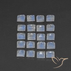 Shop natural 3.07ct 青みがかったホワイト レインボームーンストーン gems, 四角形, from インド at GemSelect. In stock, global shipping!