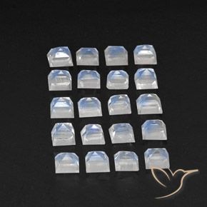 Shop natural 3.40ct 青みがかったホワイト レインボームーンストーン gems, 四角形, from インド at GemSelect. In stock, global shipping!