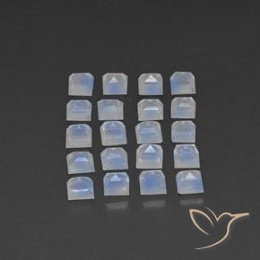 Shop natural 3.80ct 青みがかったホワイト レインボームーンストーン gems, 四角形, from スリランカ at GemSelect. In stock, global shipping!