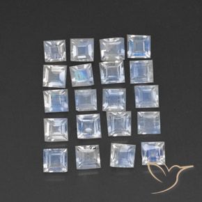 Shop natural 2.65ct 青みがかったホワイト レインボームーンストーン gems, 四角形, from スリランカ at GemSelect. In stock, global shipping!