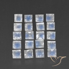 Shop natural 3.82ct 青みがかったホワイト レインボームーンストーン gems, 四角形, from スリランカ at GemSelect. In stock, global shipping!