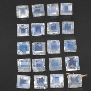 Shop natural 3.35ct 青みがかったホワイト レインボームーンストーン gems, 四角形, from スリランカ at GemSelect. In stock, global shipping!
