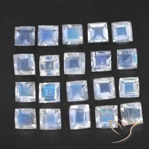 Shop natural 2.32ct 青みがかったホワイト レインボームーンストーン gems, 四角形, from スリランカ at GemSelect. In stock, global shipping!