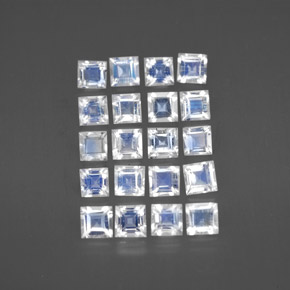 カラットの天然ブルー＆ホワイトレインボームーンストーン（3×3 mm・四角）