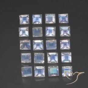 Shop natural 3.10ct 青みがかったホワイト レインボームーンストーン gems, 四角形, from インド at GemSelect. In stock, global shipping!