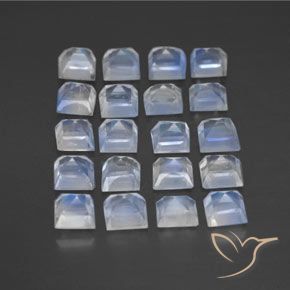 Shop natural 2.84ct 青みがかったホワイト レインボームーンストーン gems, 四角形, from インド at GemSelect. In stock, global shipping!