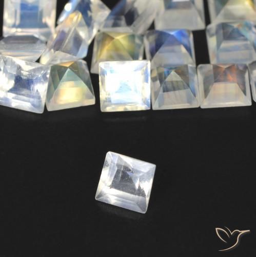 Shop natural 2.83ct 青みがかったホワイト レインボームーンストーン gems, 四角形, from インド at GemSelect. In stock, global shipping!