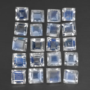 カラットの天然ブルー＆ホワイトレインボームーンストーン（3×3 mm・四角）