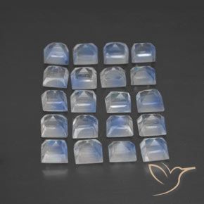 Shop natural 2.65ct 青みがかったホワイト レインボームーンストーン gems, 四角形, from インド at GemSelect. In stock, global shipping!