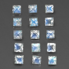 カラットの天然ブルー＆ホワイトレインボームーンストーン（3.1×3.1 mm・四角）