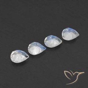 Shop natural 1.36ct 青みがかったホワイト レインボームーンストーン gems, 洋梨の形, from インド at GemSelect. In stock, global shipping!