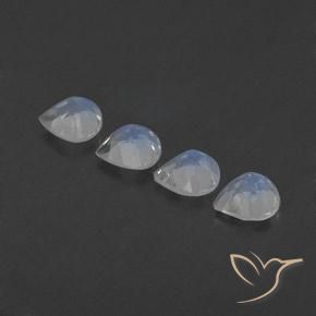 Shop natural 1.50ct 青みがかったホワイト レインボームーンストーン gems, 洋梨の形, from インド at GemSelect. In stock, global shipping!