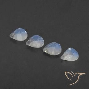 Shop natural 1.54ct 青みがかったホワイト レインボームーンストーン gems, 洋梨の形, from インド at GemSelect. In stock, global shipping!