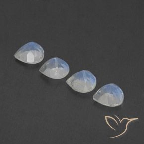 Shop natural 1.70ct 青みがかったホワイト レインボームーンストーン gems, 洋梨の形, from インド at GemSelect. In stock, global shipping!