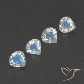 Shop natural 1.36ct 青みがかったホワイト レインボームーンストーン gems, 洋梨の形, from インド at GemSelect. In stock, global shipping!