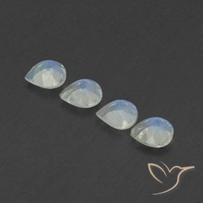 Shop natural 1.36ct 青みがかったホワイト レインボームーンストーン gems, 洋梨の形, from インド at GemSelect. In stock, global shipping!