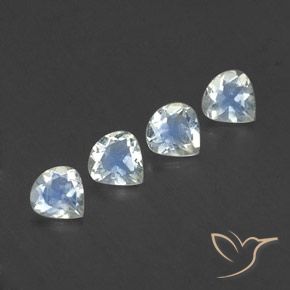 Shop natural 1.33ct 青みがかったホワイト レインボームーンストーン gems, 洋梨の形, from インド at GemSelect. In stock, global shipping!