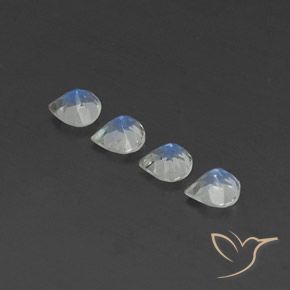 Shop natural 1.52ct 青みがかったホワイト レインボームーンストーン gems, 洋梨の形, from スリランカ at GemSelect. In stock, global shipping!