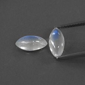 カラットの天然ブルー＆ホワイトレインボームーンストーン（10×5.1 mm・マーキス）
